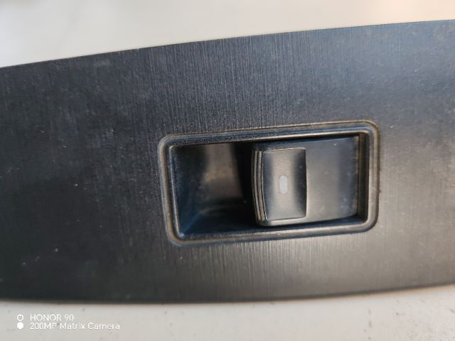 bontott TOYOTA AVENSIS T27 Jobb első Ablakemelő Kapcsoló