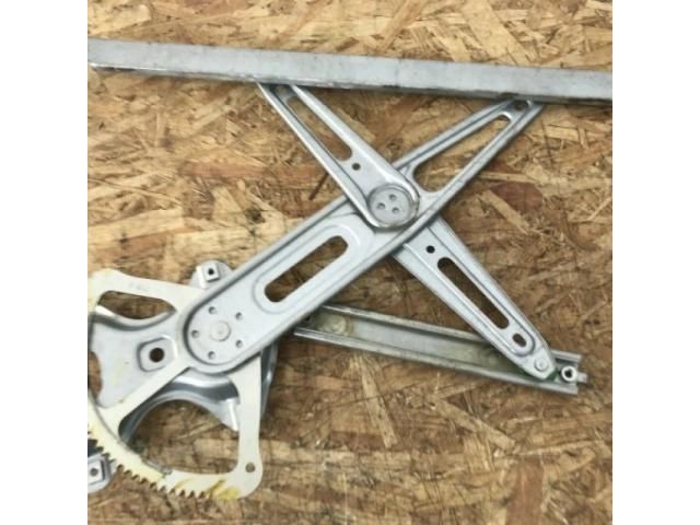 bontott TOYOTA AVENSIS T27 Jobb első Ablakemelő Szerkezet (Elektromos)