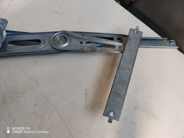 bontott TOYOTA AVENSIS T27 Jobb első Ablakemelő Szerkezet (Elektromos)