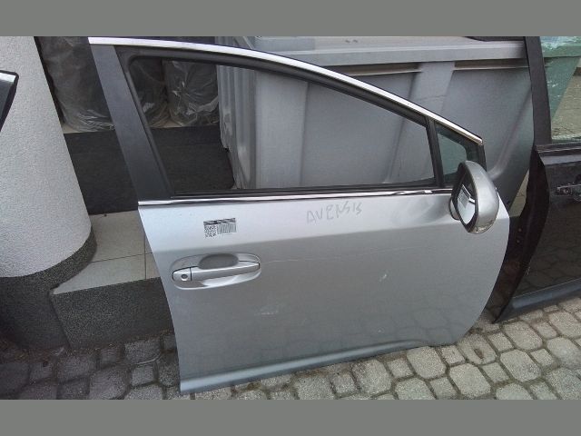 bontott TOYOTA AVENSIS T27 Jobb első Ajtó (Részeivel)