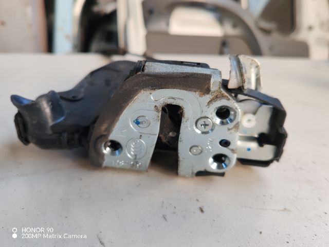 bontott TOYOTA AVENSIS T27 Jobb első Ajtózár