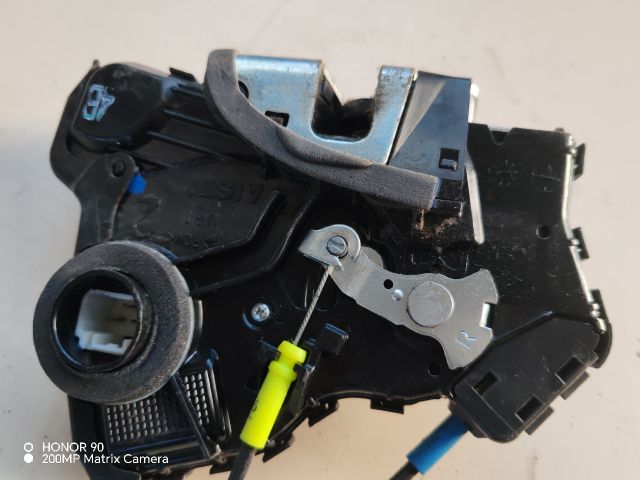 bontott TOYOTA AVENSIS T27 Jobb első Ajtózár