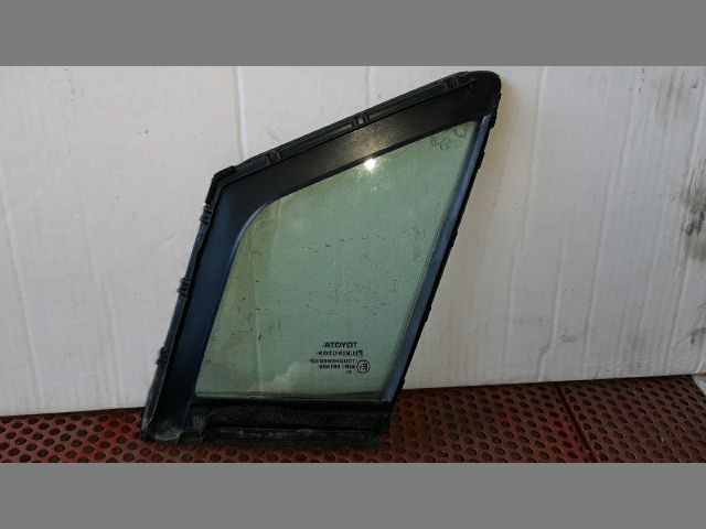 bontott TOYOTA AVENSIS T27 Jobb első Fixüveg (Ajtóban)