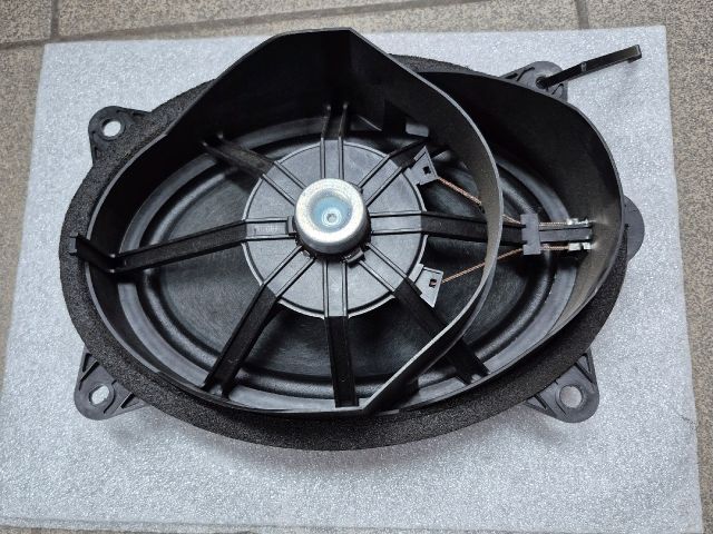 bontott TOYOTA AVENSIS T27 Jobb első Hangszóró