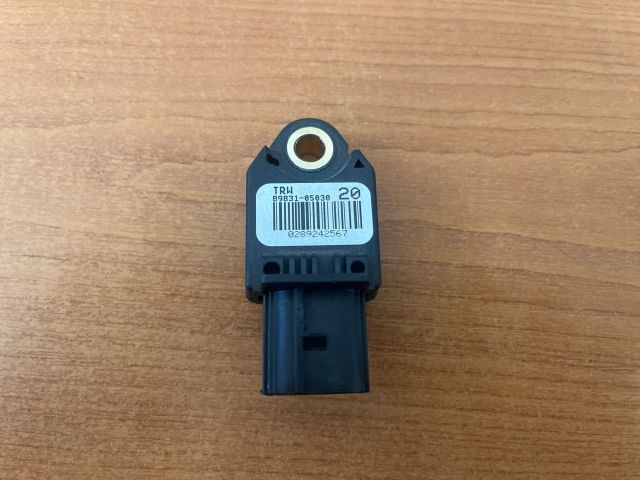 bontott TOYOTA AVENSIS T27 Jobb első Légzsák érzékelő