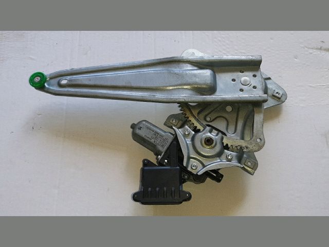 bontott TOYOTA AVENSIS T27 Jobb hátsó Ablakemelő Szerkezet (Elektromos)