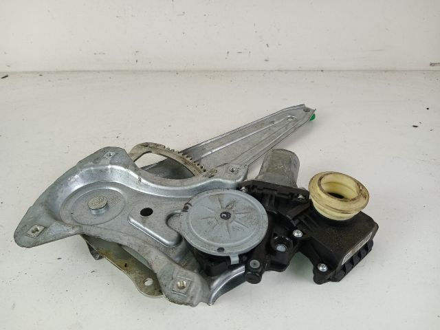 bontott TOYOTA AVENSIS T27 Jobb hátsó Ablakemelő Szerkezet (Elektromos)