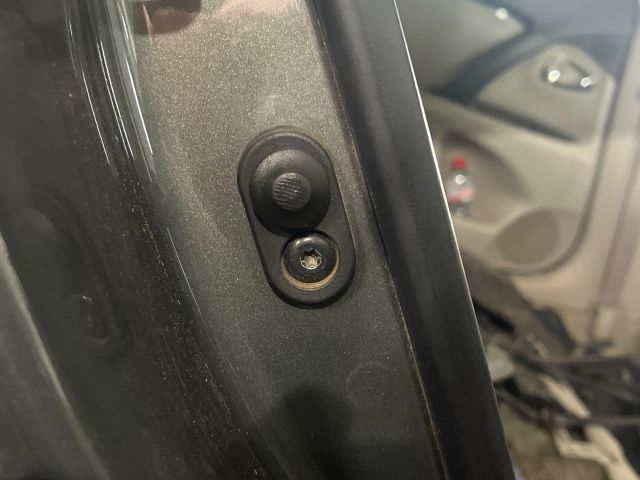 bontott TOYOTA AVENSIS T27 Jobb hátsó Ajtó Kapcsoló