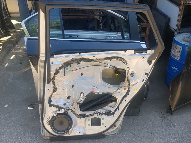 bontott TOYOTA AVENSIS T27 Jobb hátsó Ajtó (Üres lemez)