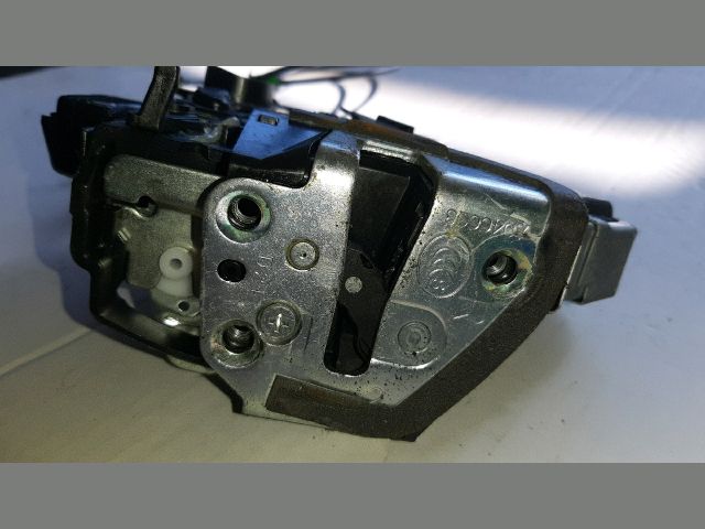 bontott TOYOTA AVENSIS T27 Jobb hátsó Ajtózár