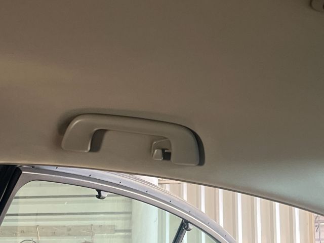 bontott TOYOTA AVENSIS T27 Jobb hátsó Kapaszkodó (Felső)