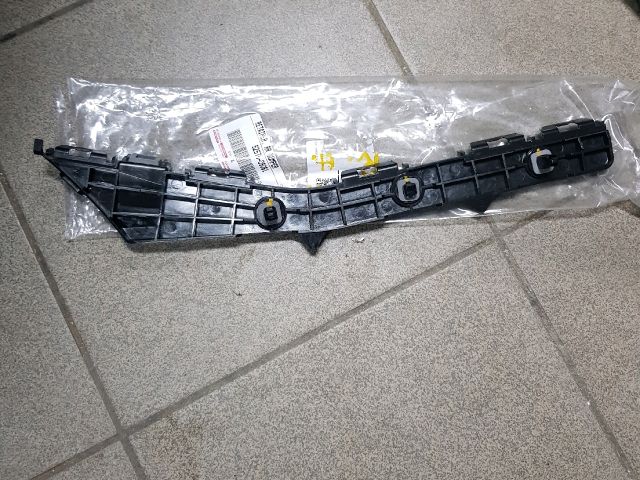 bontott TOYOTA AVENSIS T27 Jobb hátsó Lökhárító Tartó (Műanyag)