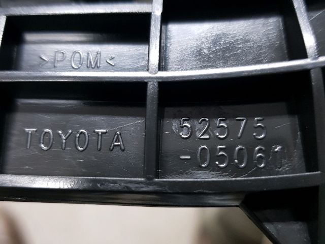 bontott TOYOTA AVENSIS T27 Jobb hátsó Lökhárító Tartó (Műanyag)