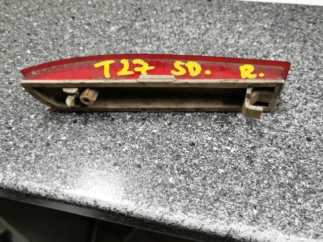 bontott TOYOTA AVENSIS T27 Jobb hátsó Prizma