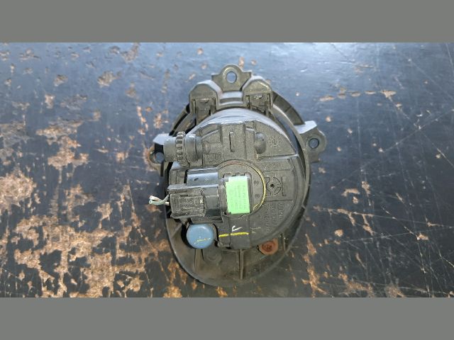 bontott TOYOTA AVENSIS T27 Jobb Ködfényszóró