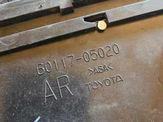 bontott TOYOTA AVENSIS T27 Jobb Visszapillantó Tükör Előtti Burkolat