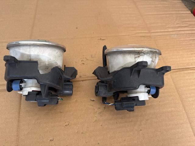 bontott TOYOTA AVENSIS T27 Ködfényszóró (Pozíciófüggetlen)