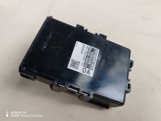 bontott TOYOTA AVENSIS T27 Komfort Elektronika