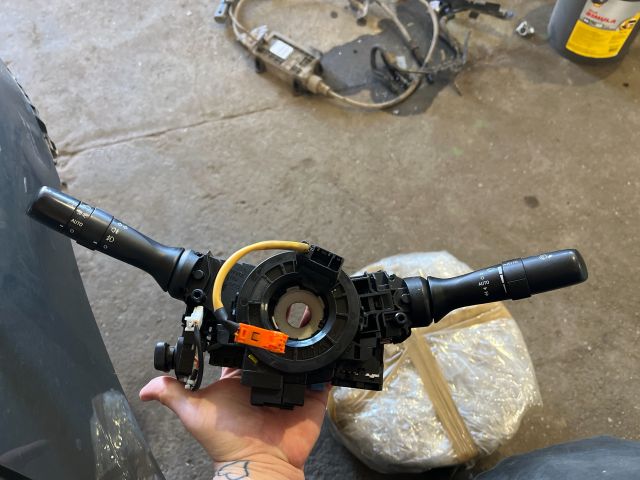 bontott TOYOTA AVENSIS T27 Komplett Kormánykapcsoló (Bajuszkapcsoló)