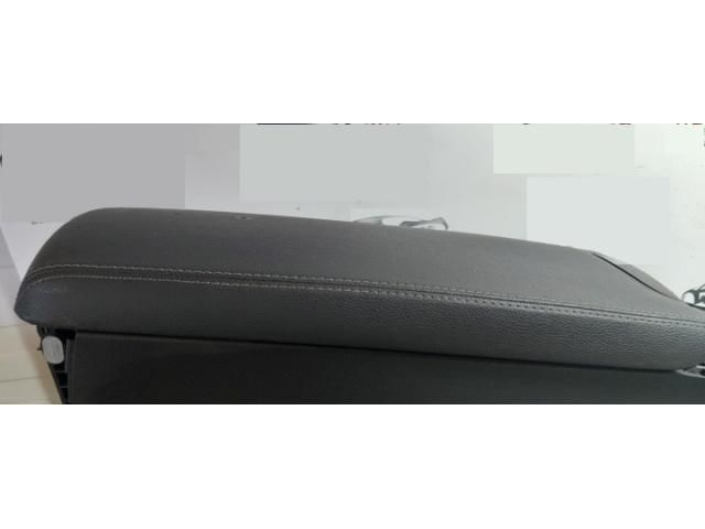 bontott TOYOTA AVENSIS T27 Könyöklő