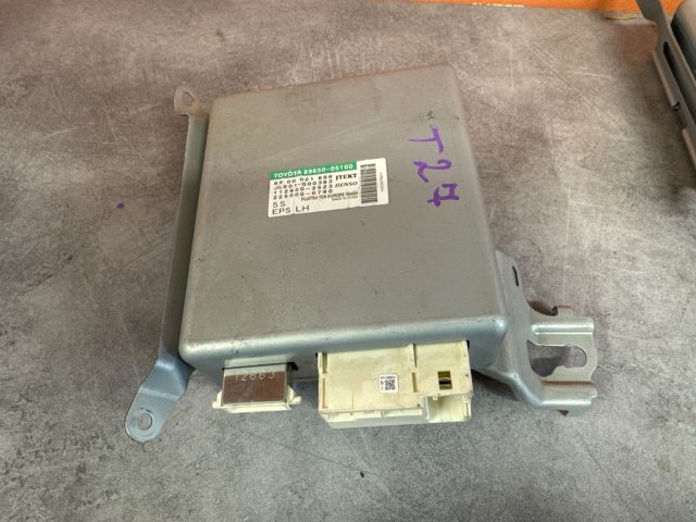 bontott TOYOTA AVENSIS T27 Kormánymű Elektronika