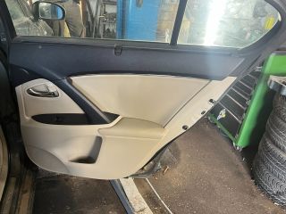 bontott TOYOTA AVENSIS T27 Középkonzol Keret