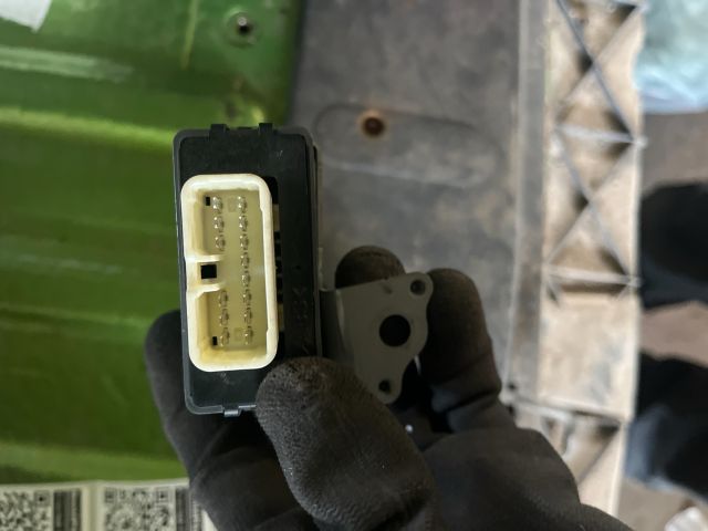 bontott TOYOTA AVENSIS T27 Központizár Elektronika