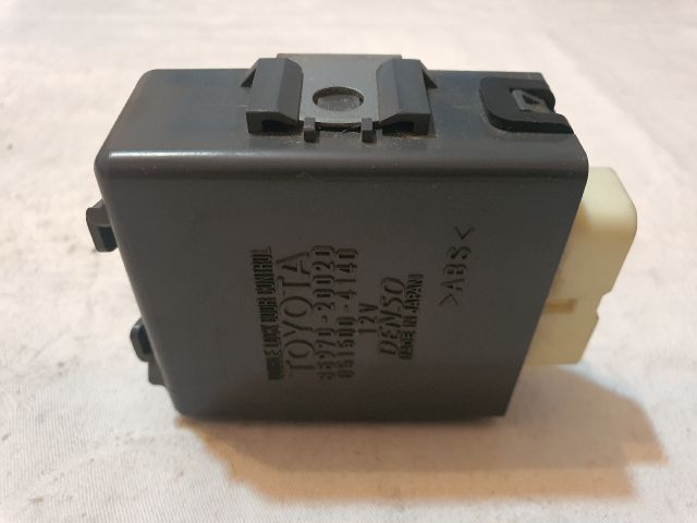 bontott TOYOTA AVENSIS T27 Központizár Elektronika