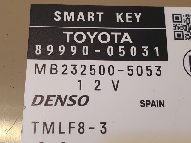 bontott TOYOTA AVENSIS T27 Kulcs Nélküli Nyitás Jeladó