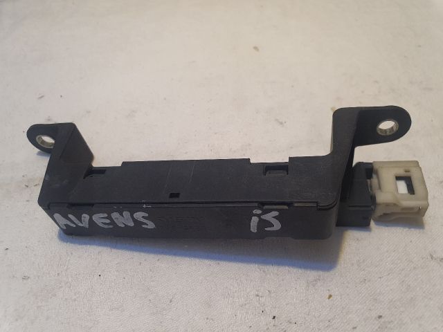 bontott TOYOTA AVENSIS T27 Kulcs Nélküli Nyitás Jeladó