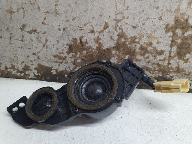 bontott TOYOTA AVENSIS T27 Magassugárzó Hangszóró