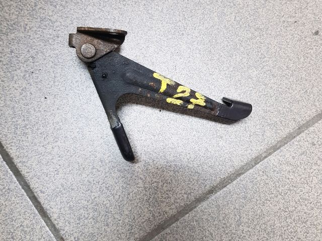 bontott TOYOTA AVENSIS T27 Motorháztető Biztonsági Kampó