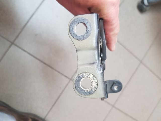 bontott TOYOTA AVENSIS T27 Motorháztető Jobb Zsanér