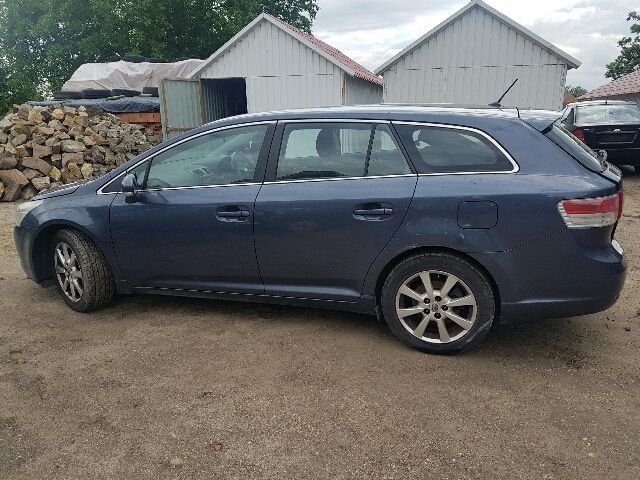 bontott TOYOTA AVENSIS T27 Rádió / CD