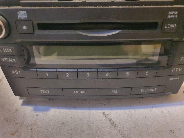 bontott TOYOTA AVENSIS T27 Rádió / CD