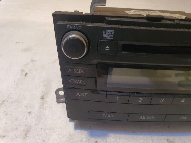 bontott TOYOTA AVENSIS T27 Rádió / CD