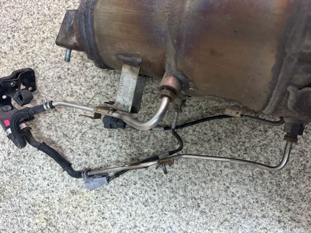 bontott TOYOTA AVENSIS T27 Részecskeszűrő