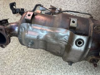 bontott TOYOTA AVENSIS T27 Részecskeszűrő