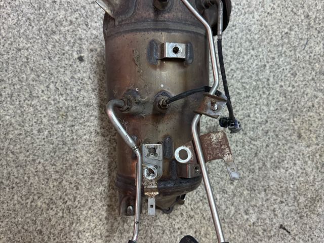 bontott TOYOTA AVENSIS T27 Részecskeszűrő