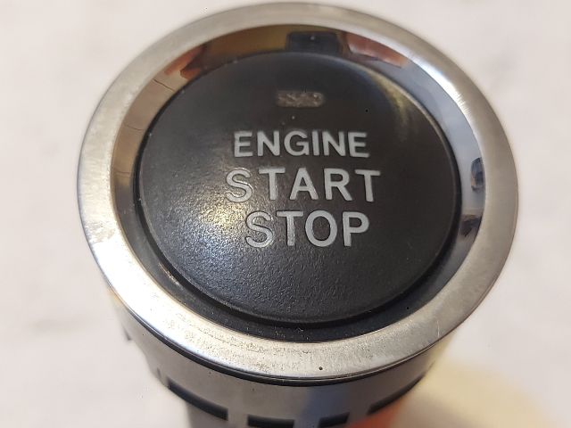 bontott TOYOTA AVENSIS T27 Start / Stop Indító Gomb