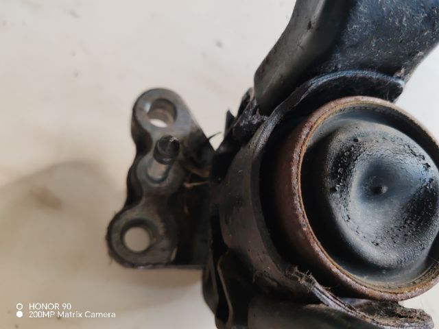 bontott TOYOTA AVENSIS T27 Tartó Bak