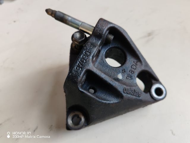 bontott TOYOTA AVENSIS T27 Tartó Bak