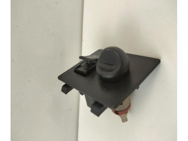 bontott TOYOTA AVENSIS T27 Tolóajtó Érintkező