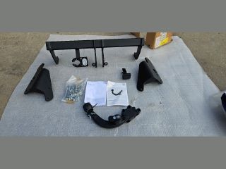 bontott TOYOTA AVENSIS T27 Vonóhorog