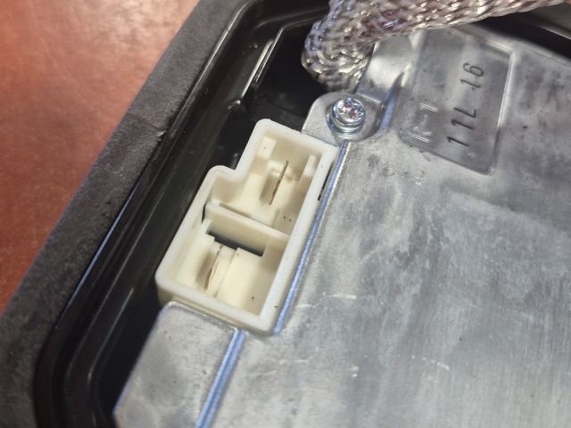 bontott TOYOTA AVENSIS T27 Xenon Trafó