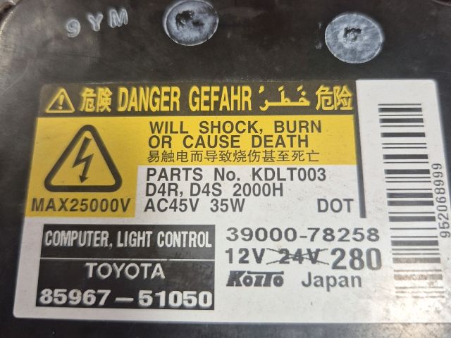 bontott TOYOTA AVENSIS T27 Xenon Trafó