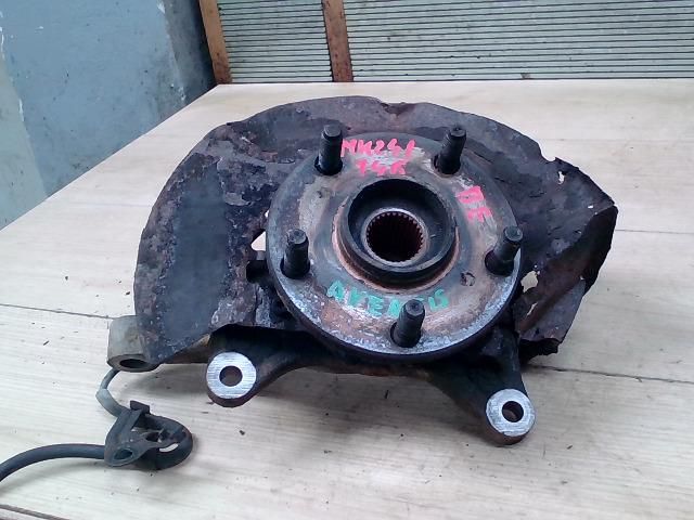 bontott TOYOTA AVENSIS VERSO Bal első Csonkállvány Kerékaggyal