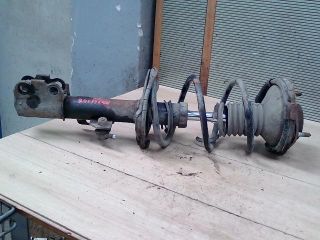 bontott TOYOTA AVENSIS VERSO Bal első Lengéscsillapító