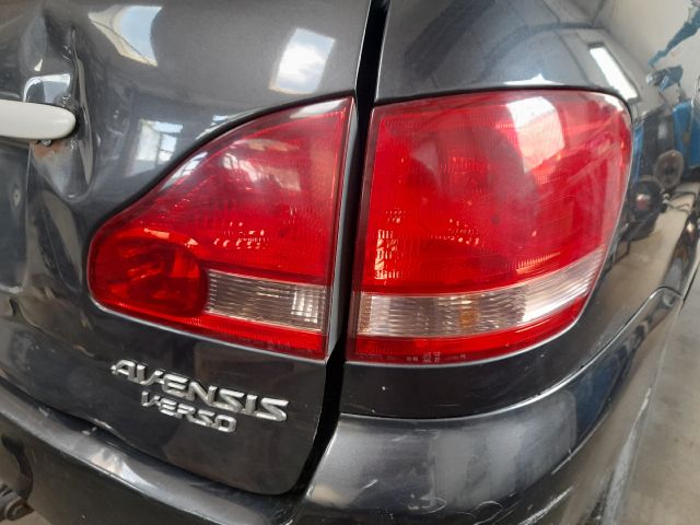 bontott TOYOTA AVENSIS VERSO Bal hátsó Rugó