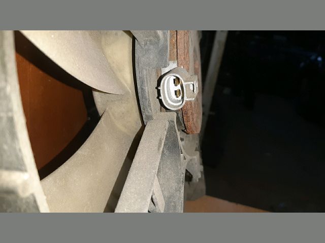 bontott TOYOTA AVENSIS VERSO Hűtőventilátor